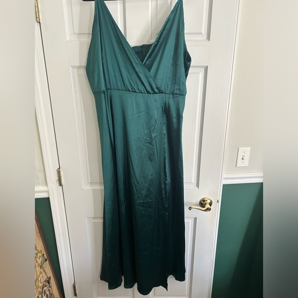 NWT BloomChic Satin Maxi dress in green